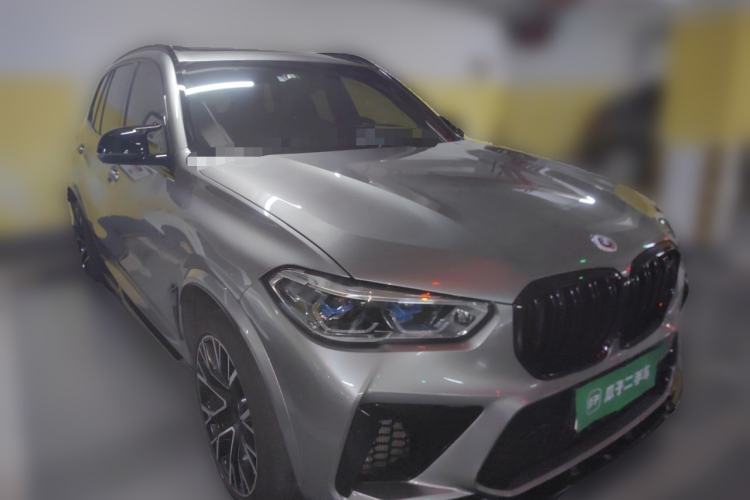 Used BMW X5 M 2022 X5 M Front Right 45 Deg