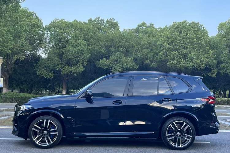 Used BMW X5 M 2023 X5 M Thunder Edition Exterior 1