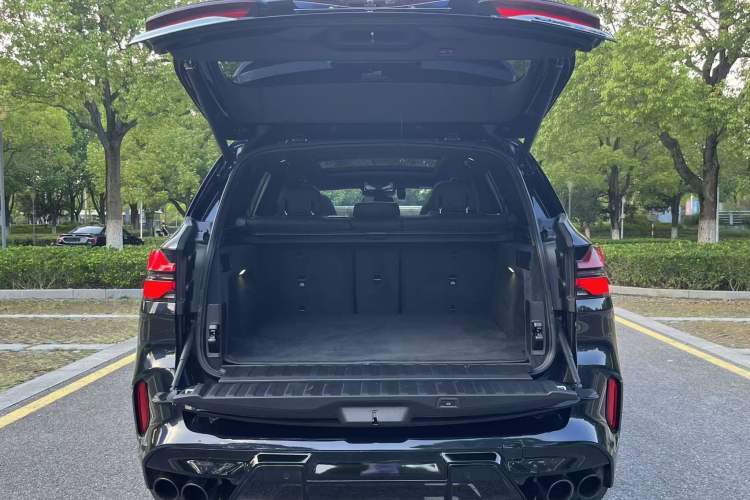 Used BMW X5 M 2023 X5 M Thunder Edition Interior 5