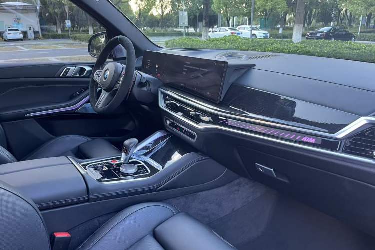 Used BMW X5 M 2023 X5 M Thunder Edition Interior 6