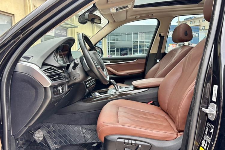 Used BMW X5 New Energy 2016 xDrive40e Interior 3