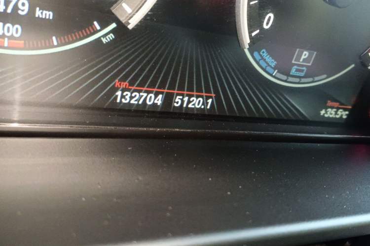 Used BMW X5 New Energy 2017 xDrive40e Odometer Close Up