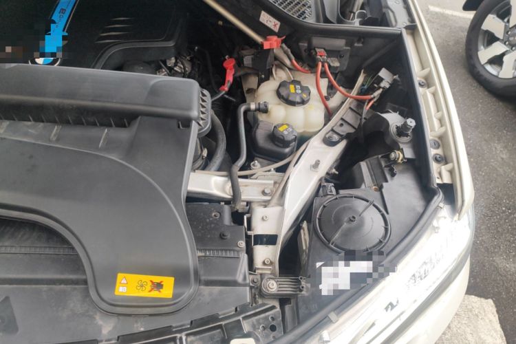 Used BMW X5 New Energy 2017 xDrive40e Engine Bay Left