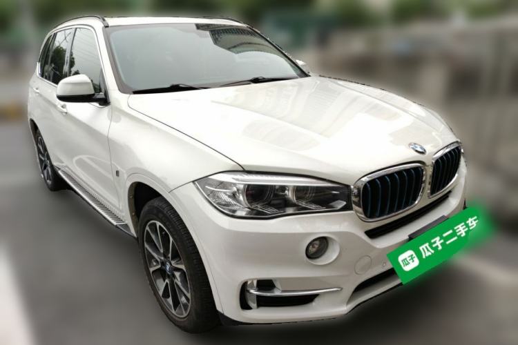 Used BMW X5 New Energy  Front Right 45 Deg