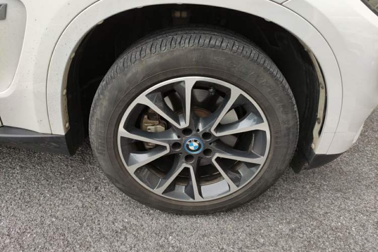 Used BMW X5 New Energy  Right Front Wheel Hub
