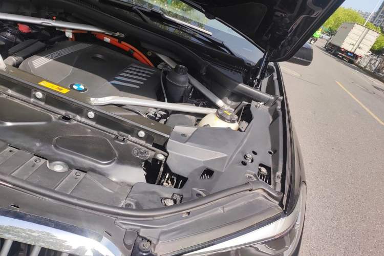 Used BMW X5 New Energy 2020 xDrive45e M Sport Package Engine Bay Left