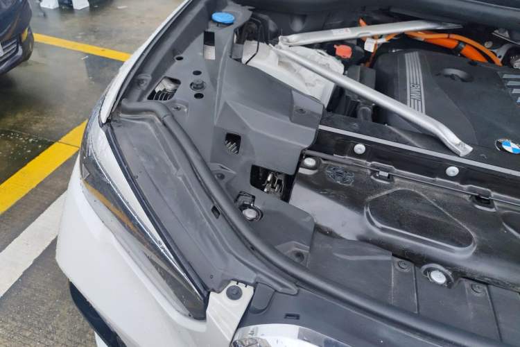 Used BMW X5 New Energy 2020 xDrive45e M Sport Package Engine Bay Right