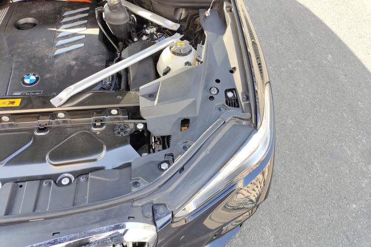 Used BMW X5 New Energy 2021 xDrive45e M Sport Package Engine Bay Left