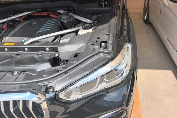 Used BMW X5 New Energy 2021 xDrive45e M Sport Package Engine Bay Left