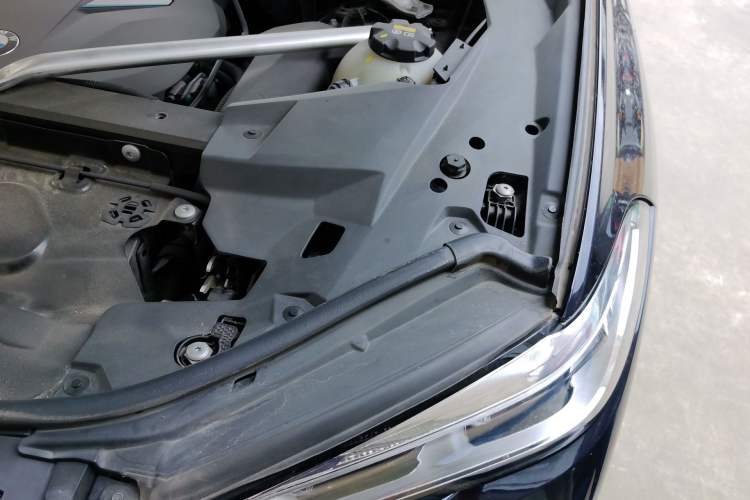 Used BMW X5 New Energy 2021 xDrive45e M Sport Package Engine Bay Left