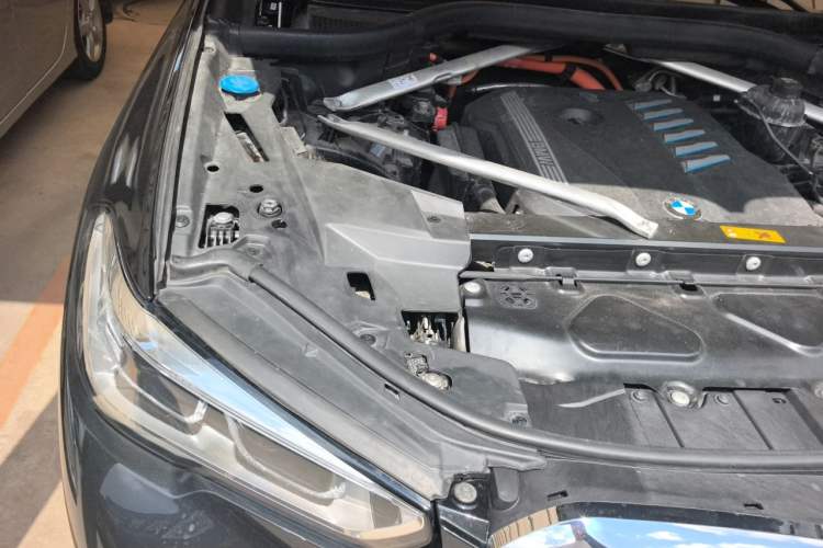 Used BMW X5 New Energy 2021 xDrive45e M Sport Package Engine Bay Right