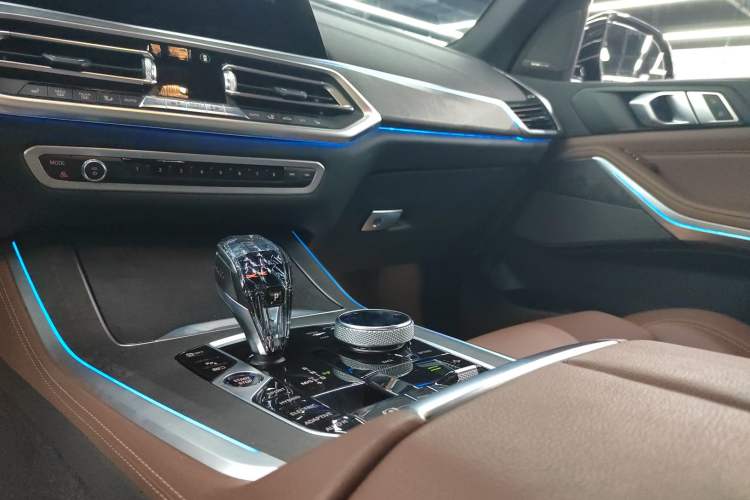 Used BMW X5 New Energy 2021 Restyled xDrive45e M Sport Package Gear Lever