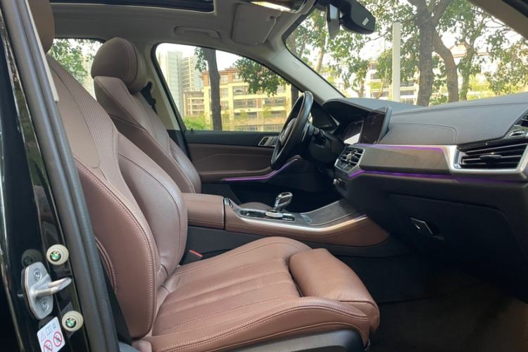 Used BMW X5 New Energy 2021 xDrive45e M Sport Package Interior 12