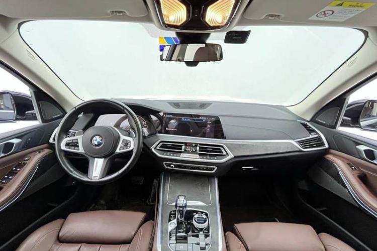 Used BMW X5 New Energy 2021 xDrive45e M Sport Package Interior 2