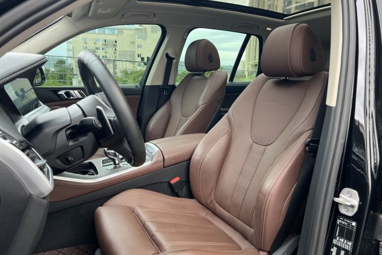Used BMW X5 New Energy 2021 xDrive45e M Sport Package Interior 2