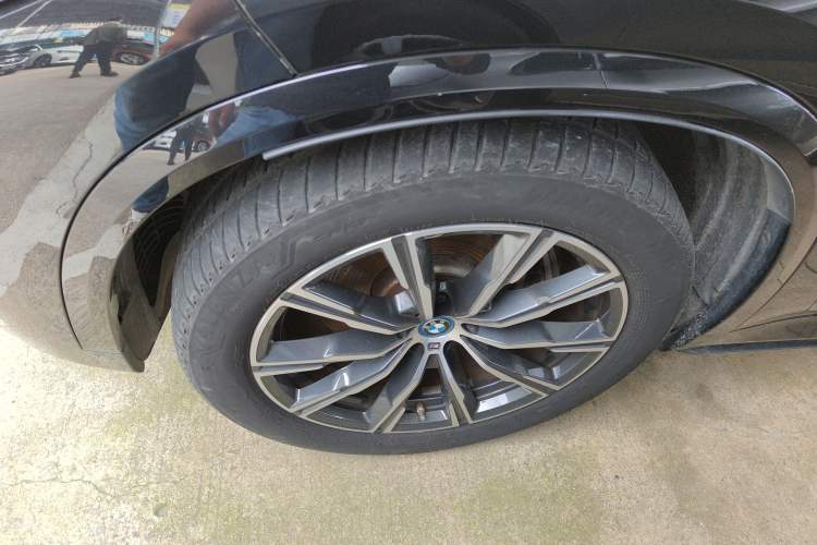 Used BMW X5 New Energy 2021 Restyled xDrive45e M Sport Package Left Front Wheel Hub