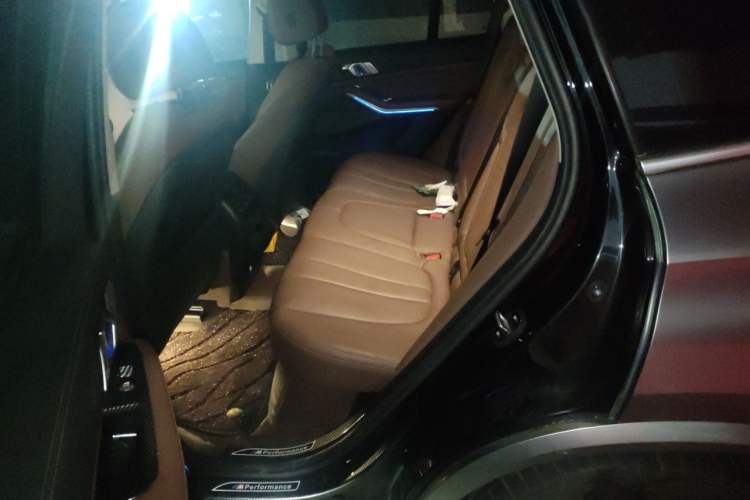 Used BMW X5 New Energy 2021 xDrive45e M Sport Package Left Rear Seat