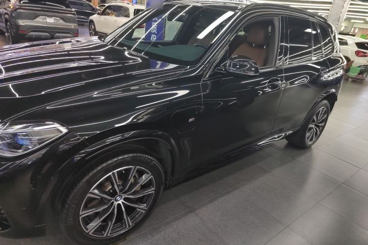 Used BMW X5 New Energy 2021 Restyled xDrive45e M Sport Package Left Side