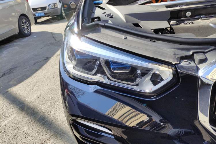 Used BMW X5 New Energy 2021 xDrive45e M Sport Package Right Front Headlight