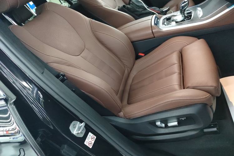 Used BMW X5 New Energy 2021 Restyled xDrive45e M Sport Package Right Front Seat