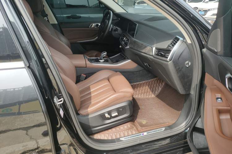 Used BMW X5 New Energy 2021 xDrive45e M Sport Package Right Front Seat