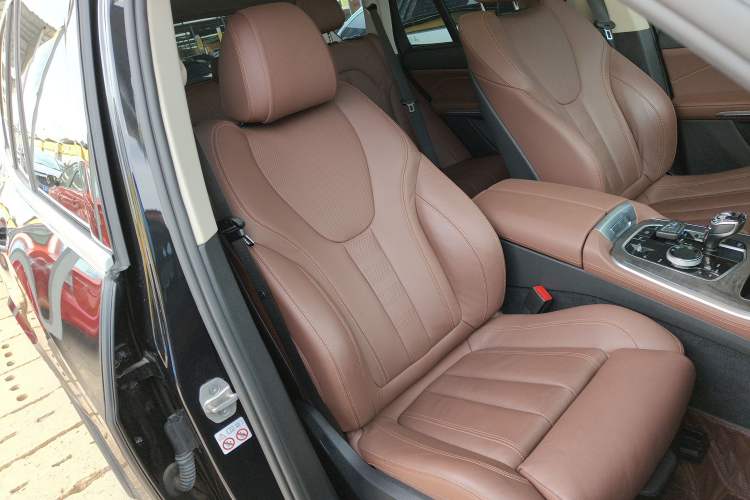 Used BMW X5 New Energy 2021 Restyled xDrive45e M Sport Package Right Front Seat