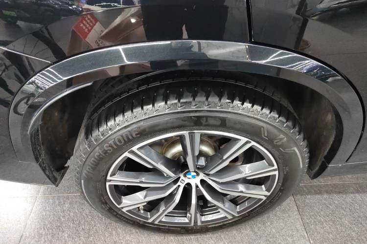 Used BMW X5 New Energy 2021 Restyled xDrive45e M Sport Package Right Rear Wheel Hub