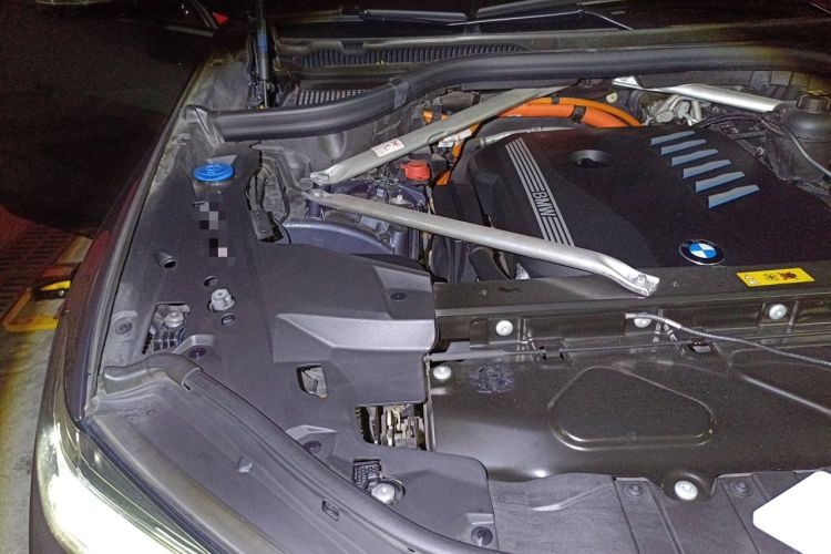 Used BMW X5 New Energy 2021 xDrive45e M Sport Package Engine Bay Right