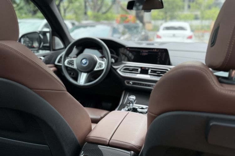 Used BMW X5 New Energy 2022 xDrive45e M Sport Package Interior 2