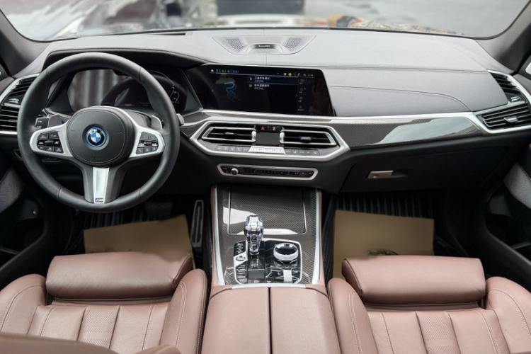 Used BMW X5 New Energy 2022 xDrive45e M Sport Package Interior 4