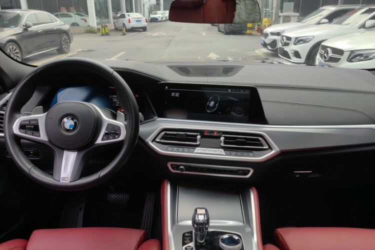 Used BMW X6 2021 xDrive30i M Sport Package Interior 1