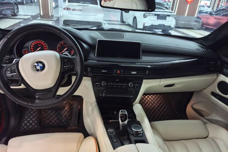 Used BMW X6  Interior 3