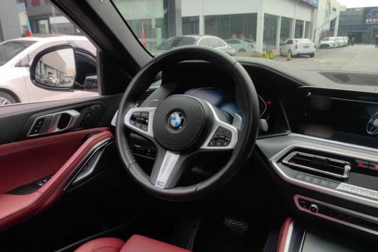 Used BMW X6 2021 xDrive30i M Sport Package Interior 4