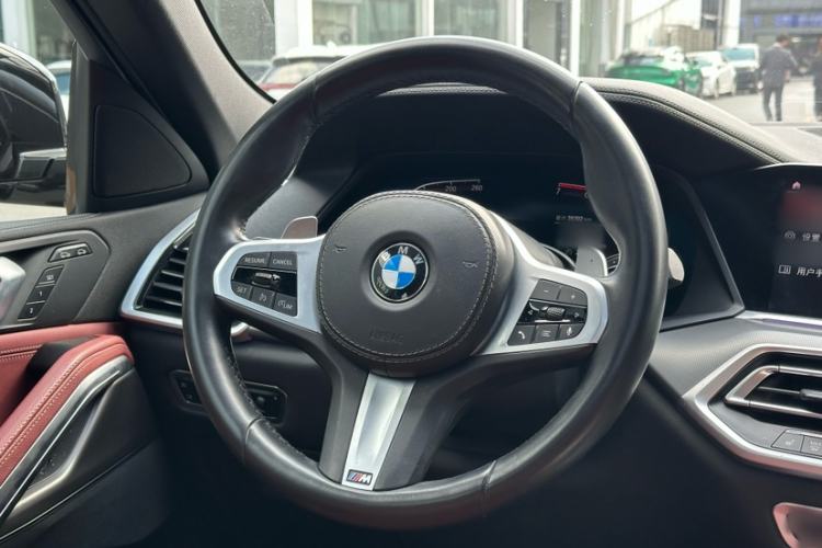 Used BMW X6 2021 xDrive30i M Sport Package Interior 5