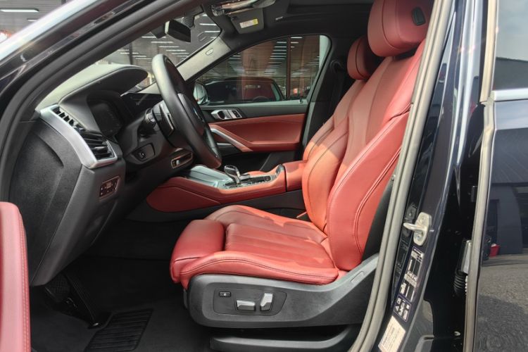 Used BMW X6 2021 xDrive30i M Sport Package Interior 8