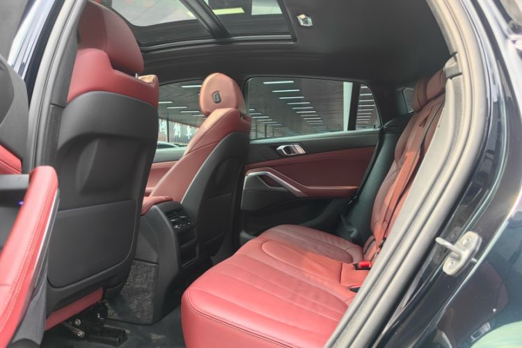 Used BMW X6 2021 xDrive30i M Sport Package Interior 9