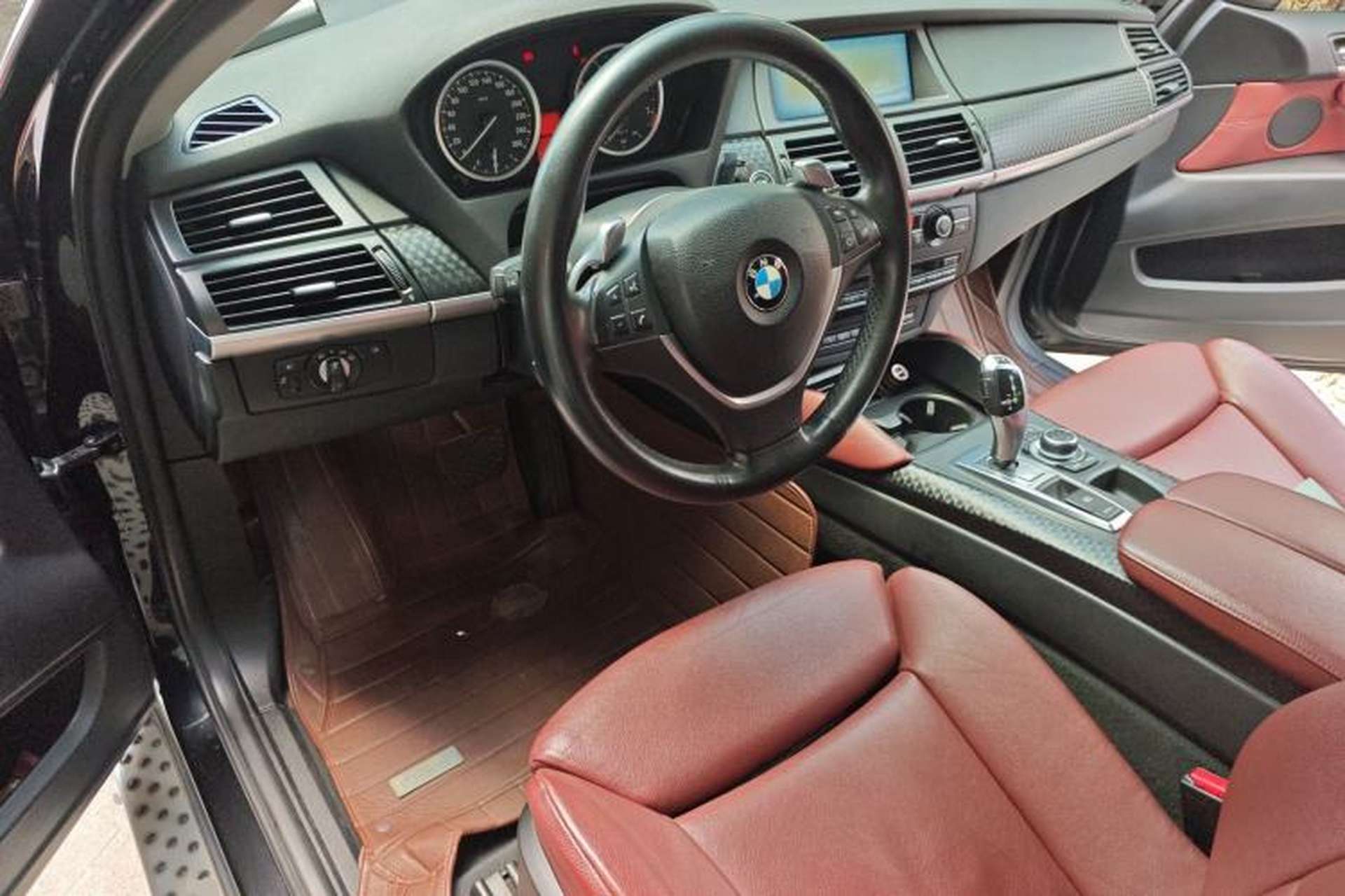 Used BMW X6 2008 xDrive35i Center Console