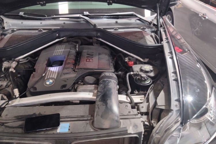 Used BMW X6 2008 xDrive35i Engine Bay Left