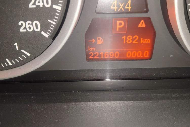Used BMW X6 2008 xDrive35i Odometer Close Up