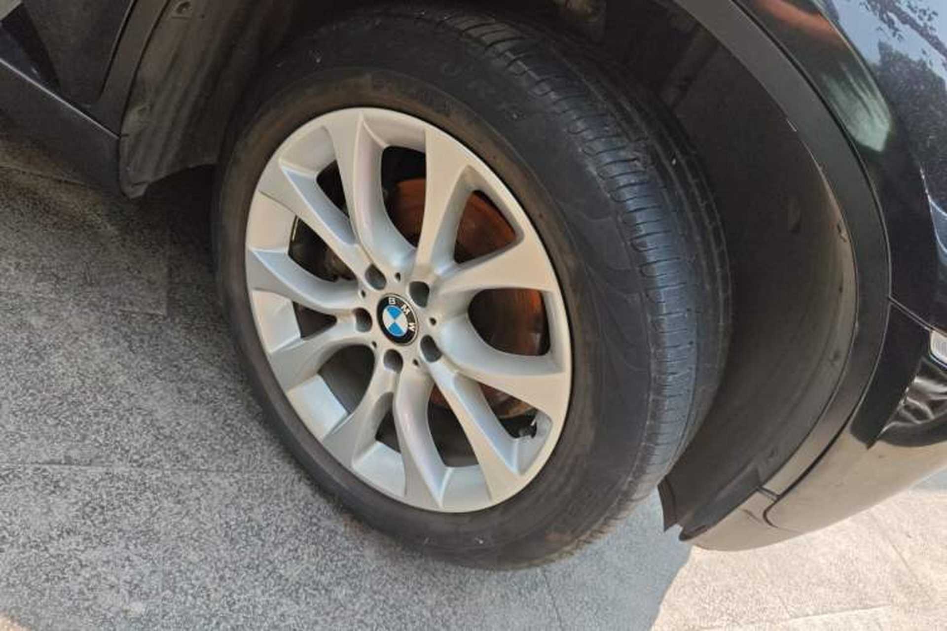 Used BMW X6 2008 xDrive35i Right Front Wheel Hub