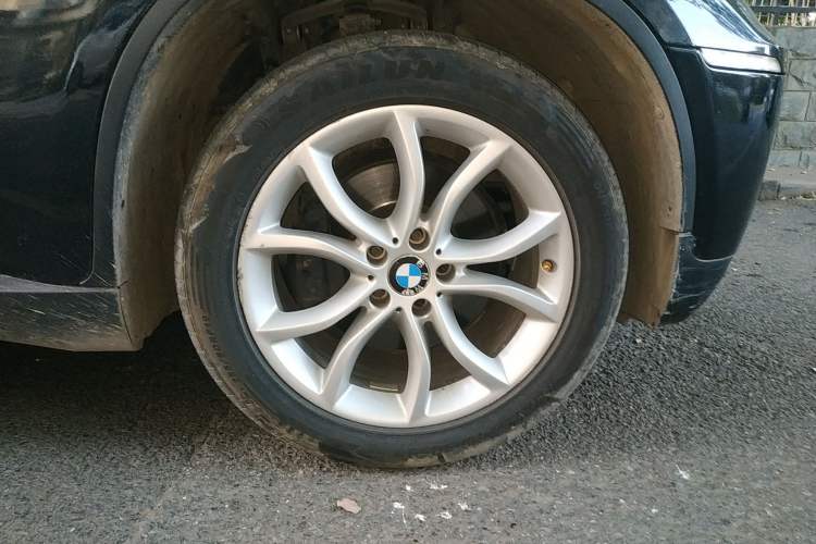 Used BMW X6 2008 xDrive35i Right Front Wheel Hub