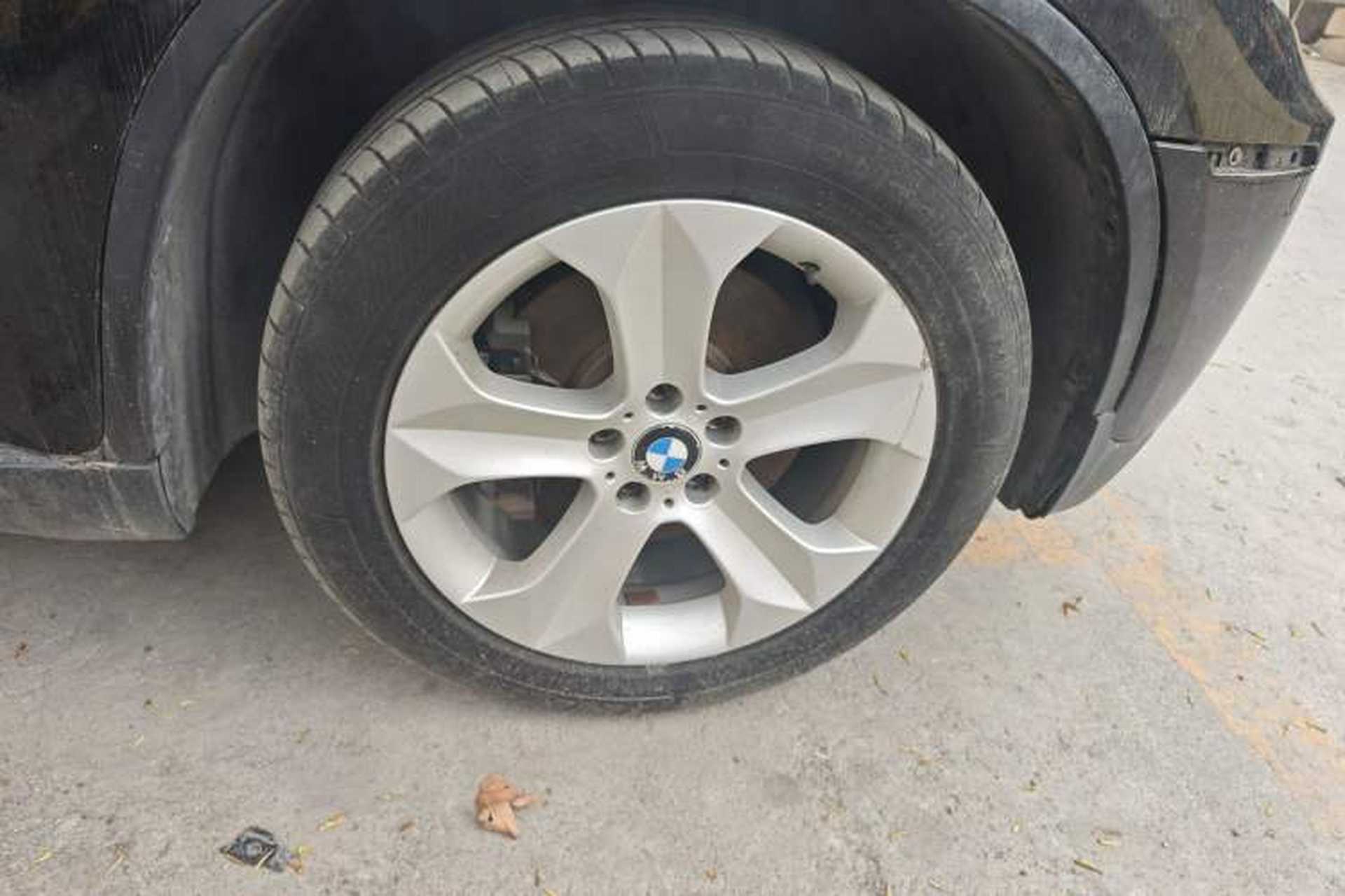 Used BMW X6 2008 xDrive35i Right Front Wheel Hub