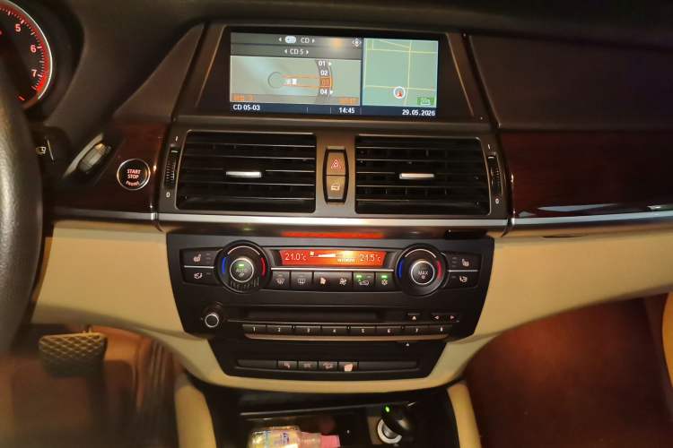 Used BMW X6 2008 xDrive35i Audio And AC Panel
