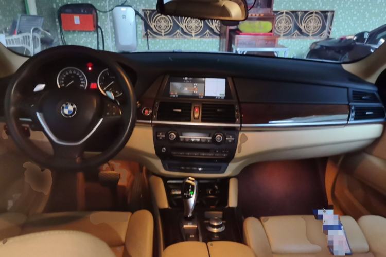 Used BMW X6 2008 xDrive35i Center Console