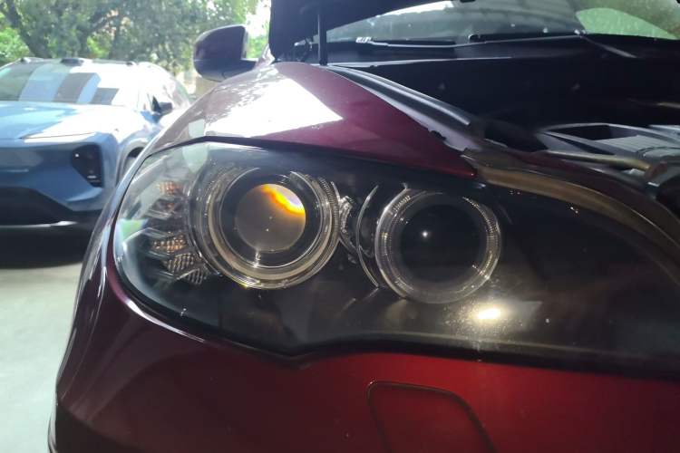 Used BMW X6 2008 xDrive35i Right Front Headlight