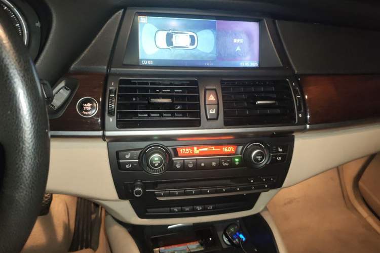 Used BMW X6 2008 xDrive35i Audio And AC Panel