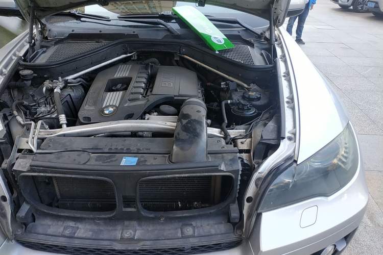 Used BMW X6 2008 xDrive35i Engine Bay Left