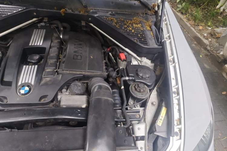 Used BMW X6 2008 xDrive35i Engine Bay Left