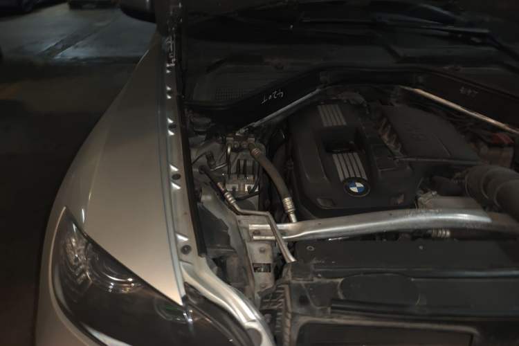 Used BMW X6 2008 xDrive35i Engine Bay Right