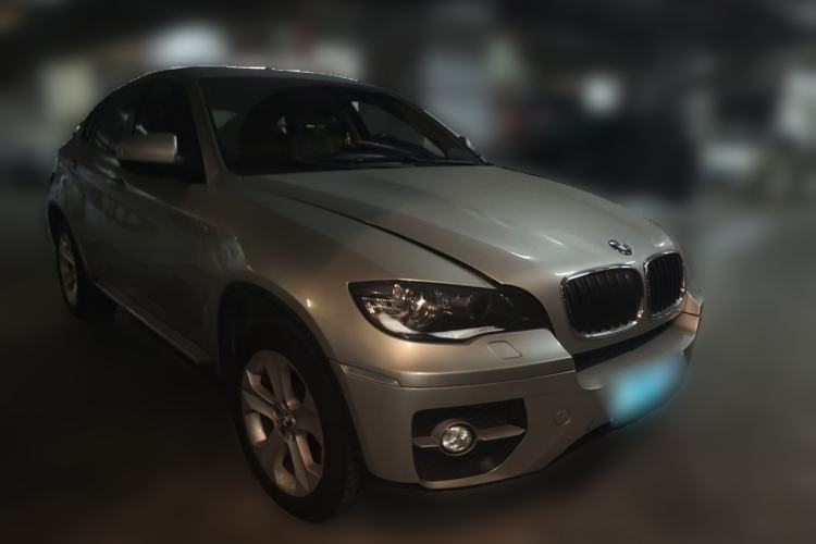 Used BMW X6 2008 xDrive35i Front Right 45 Deg